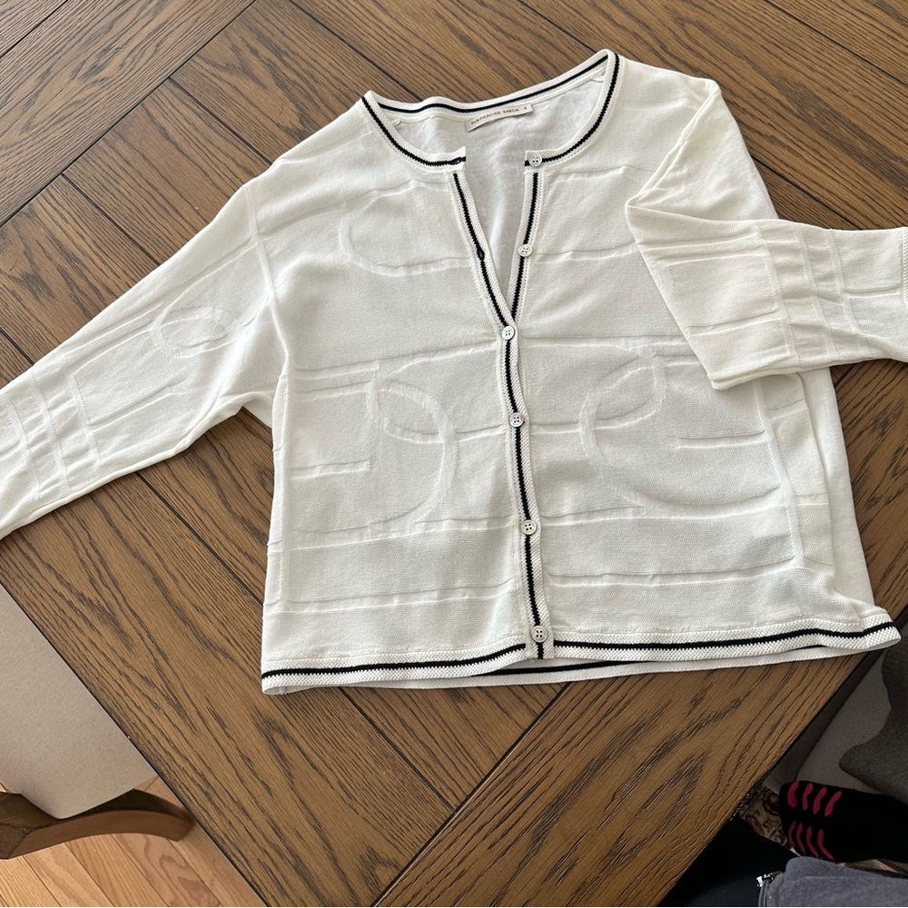 Elegant White Cardigan Sweater